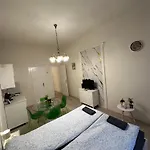 Appartement Deri Corner By Downtown