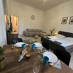 Apartament Deri Corner By Downtown Budapesta