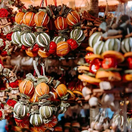 Deri Corner By Downtown Apartman *