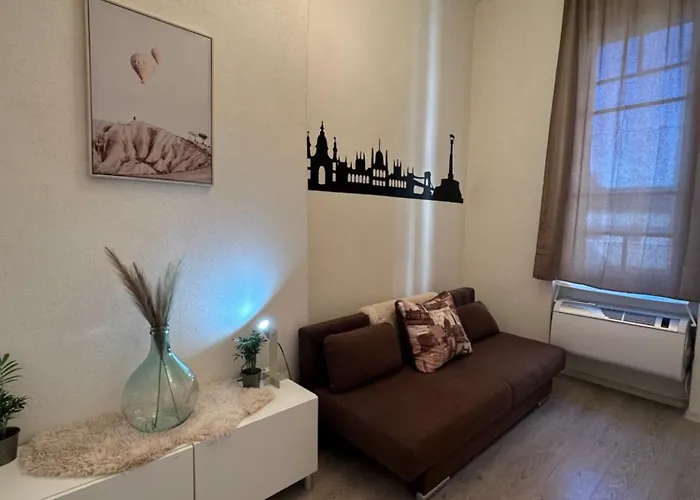 Deri Corner By Downtown