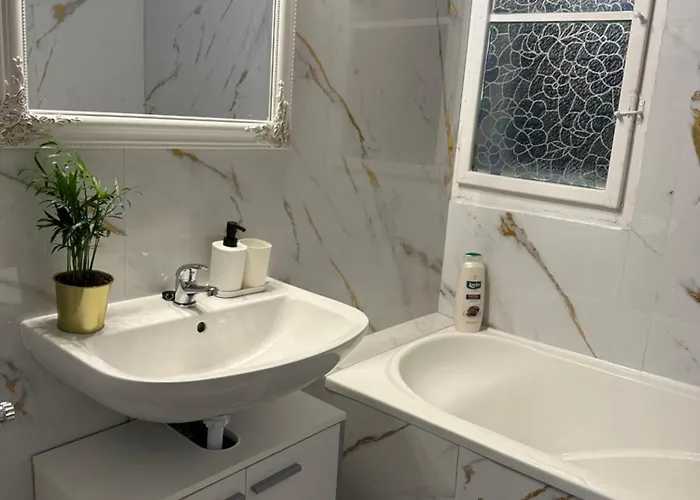 Apartament Deri Corner By Downtown