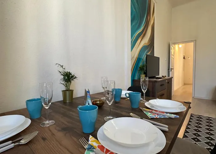 Deri Corner By Downtown