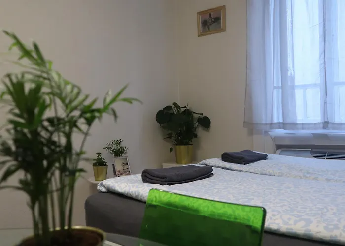 Deri Corner By Downtown