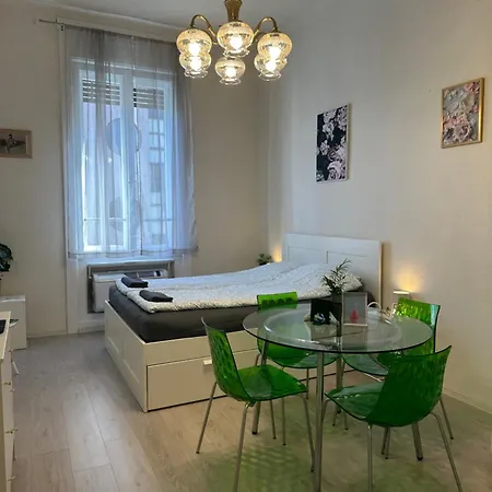 Apartment Deri Corner By Downtown