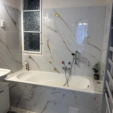 Deri Corner By Downtown * Boedapest