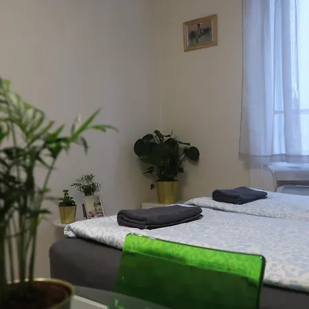 Deri Corner By Downtown